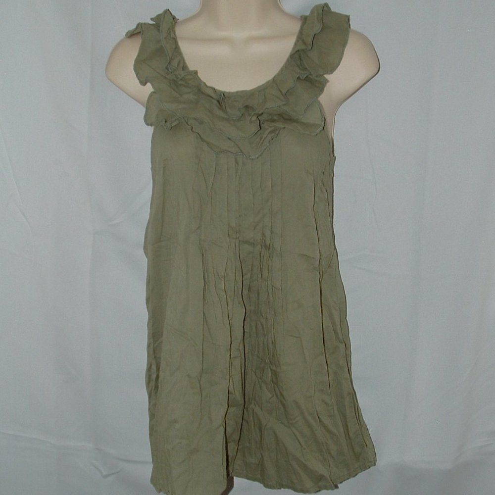 LIKE NEW Olive Green Sz Small Sleeveless Ruffle Lightweight Cotton Pleated Shirt